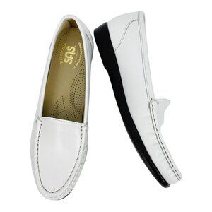 SAS Leather Moccasin White Slip On Loafers SZ 7 NWOT​​​​​​​​​